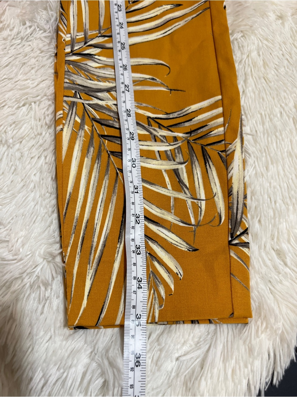 White House Black Market Island Palm Aura Crop Pants -Size 4 - Picture 13 of 13